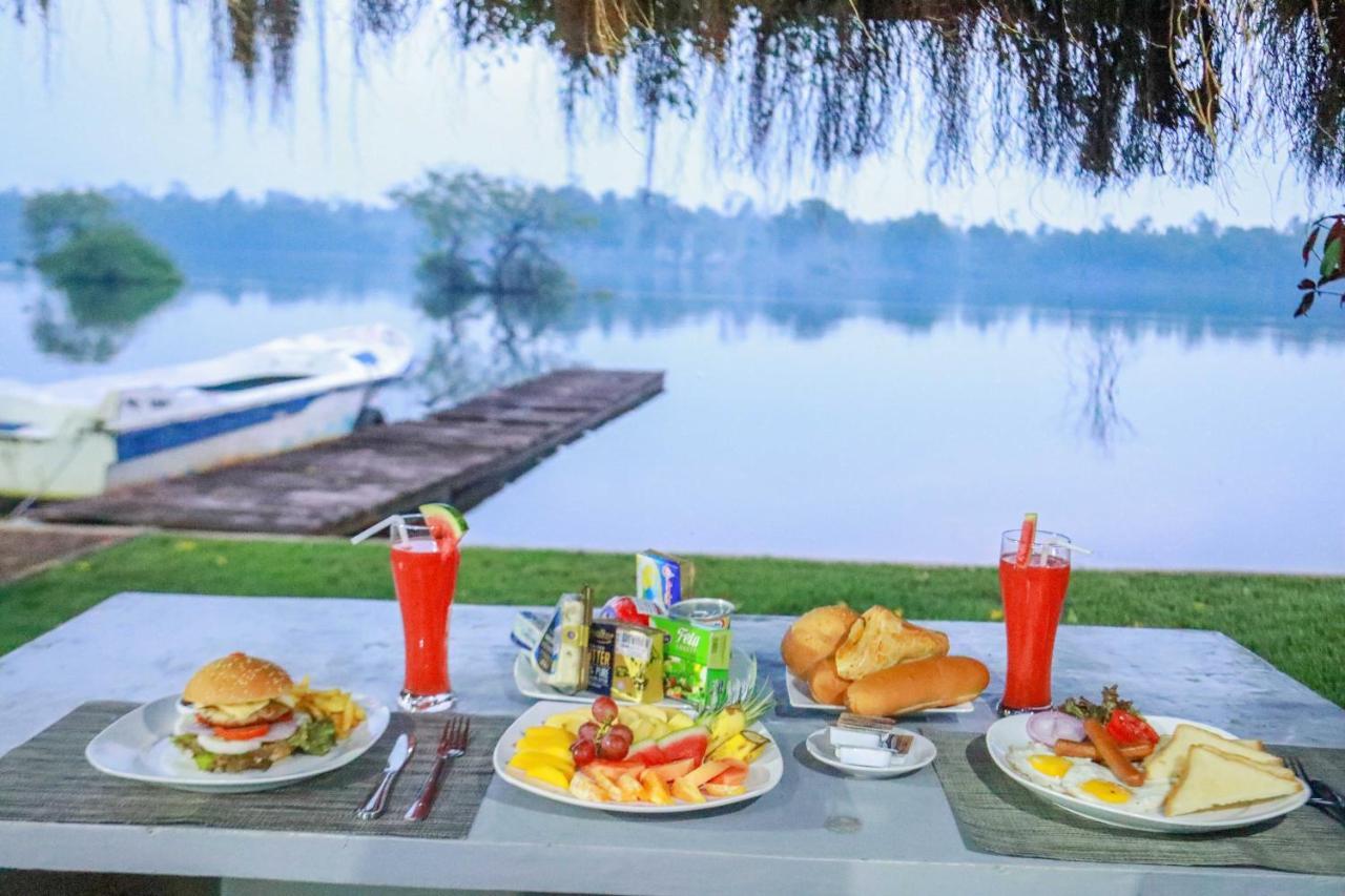 Bentota River Villa Exteriör bild