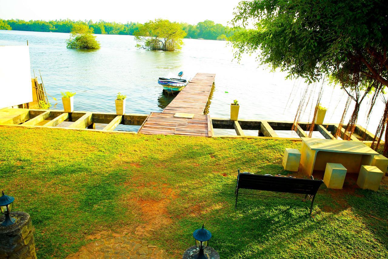 Bentota River Villa Exteriör bild
