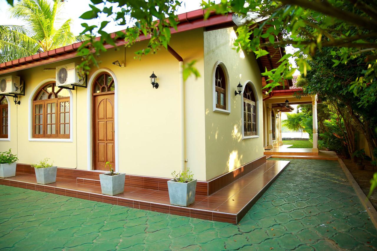 Bentota River Villa Exteriör bild