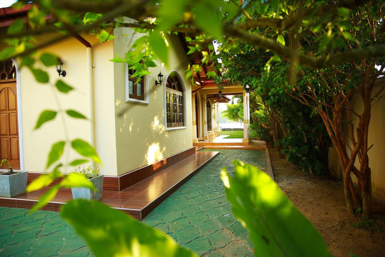 Bentota River Villa Exteriör bild