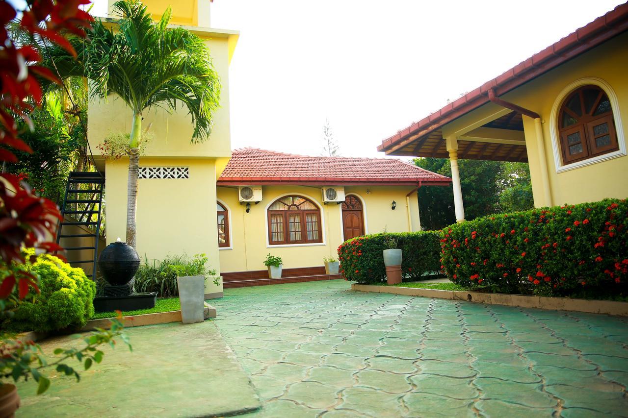 Bentota River Villa Exteriör bild